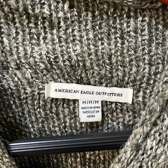 Mock neck Knit Sweater - Picture 4 of 5